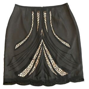 Tahari Arthur S Levins Luxe petite size 6P black with tan under lay lace trim